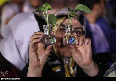 فرحة أهالی طهران بعد عملیة الوعد الصادق 3