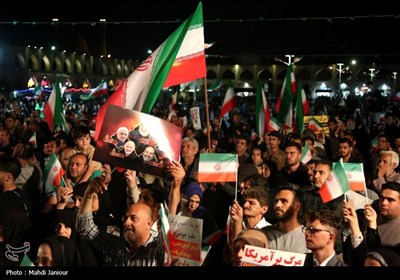 اجتماع خودجوش مردم اصفهان در پشتیبانی انتقام