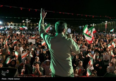 اجتماع خودجوش مردم اصفهان در پشتیبانی انتقام