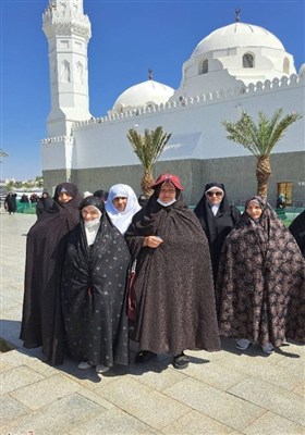 زیارت بقیع و دعای حجاج اردبیلی برای رزمندگان اسلام