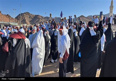 زیارت بقیع و دعای حجاج اردبیلی برای رزمندگان اسلام