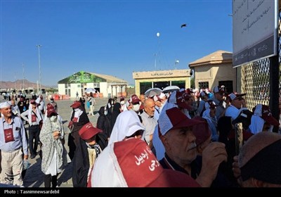 زیارت بقیع و دعای حجاج اردبیلی برای رزمندگان اسلام