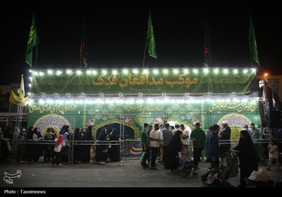 پذیرایی از زائران حرم حضرت معصومه(س) در شب عید غدیر