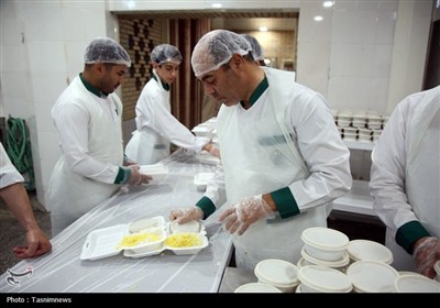 اطعام غدیر در حرم حضرت فاطمه معصومه (س)