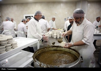اطعام غدیر در حرم حضرت فاطمه معصومه (س)