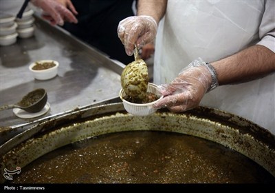 اطعام غدیر در حرم حضرت فاطمه معصومه (س)