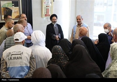 دیدار صمیمی سرپرست حجاج ایرانی با زائران کشورمان در مکه مکرمه