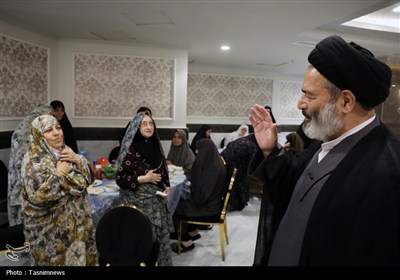 دیدار صمیمی سرپرست حجاج ایرانی با زائران کشورمان در مکه مکرمه