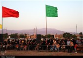 فریاد مرگ بر آمریکا و اسرائیل در بازسازی واقعه غدیر در کرمان