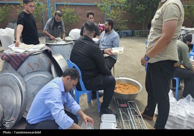 استقبال مردم اردبیل از راهپیمایی غدیر با شعار ایران؛ ذوالفقار علی(ع)