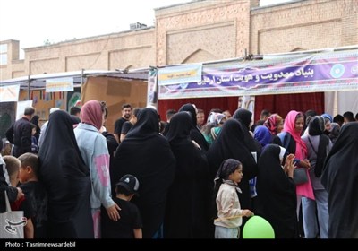 استقبال مردم اردبیل از راهپیمایی غدیر با شعار ایران؛ ذوالفقار علی(ع)