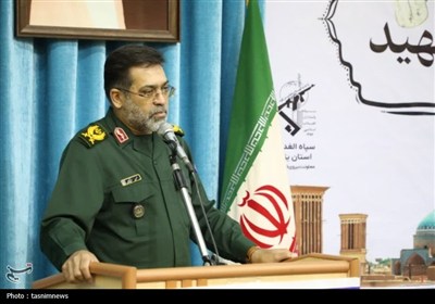همایش &#171;هر سرباز نائب یک شهید&#187; در یزد