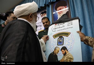 همایش &#171;هر سرباز نائب یک شهید&#187; در یزد