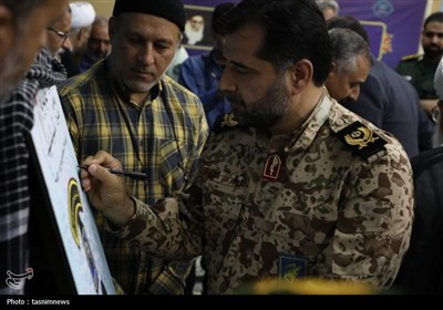 همایش &#171;هر سرباز نائب یک شهید&#187; در یزد
