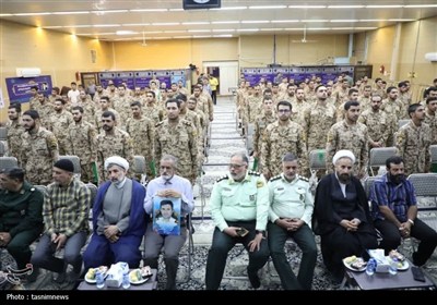 همایش &#171;هر سرباز نائب یک شهید&#187; در یزد
