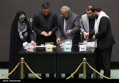 جلسه رای اعتماد وزیر پیشنهادی امور اقتصادی و دارایی