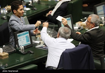 جلسه رای اعتماد وزیر پیشنهادی امور اقتصادی و دارایی