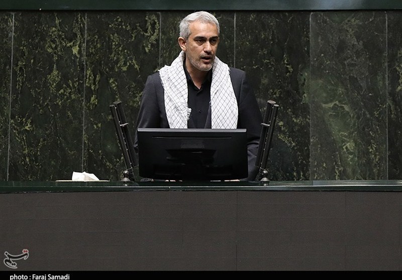 Academic at Helm of Iran’s Economy Ministry