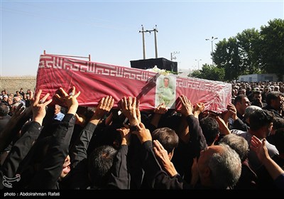 مراسم تشییع پیکر 6 شهید حمله رژیم صهیونیستی به اسدآباد -همدان