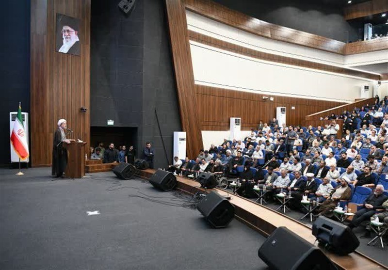 نبرد امروز ملت ایران نبردی عاشورایی است
