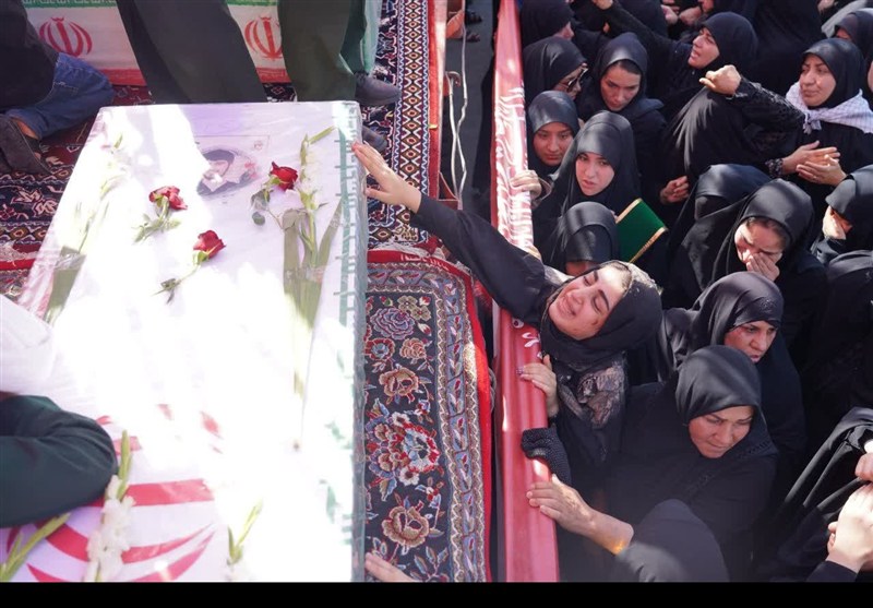 عزت امروز ایران مدیون ایثار شهداست