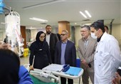 عیادت وزیر بهداشت از مجروحان حمله رژیم صهیونیستی در تهران