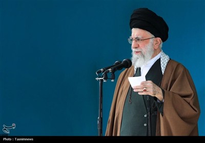 تاکید رهبر انقلاب بر وحدت قوا، نقش مردم در توسعه و مبارزه با مفاسد
