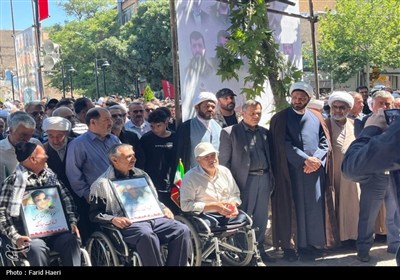 حضور پرشور زنجانیها در تشییع شهدای حمله اسرائیل به زنجان