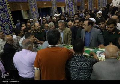 وداع مردم یزد با پیکر شهید مطلبی‌زاده در یزد