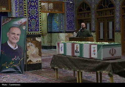 وداع مردم یزد با پیکر شهید مطلبی‌زاده در یزد