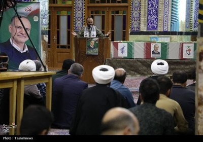 وداع مردم یزد با پیکر شهید مطلبی‌زاده در یزد