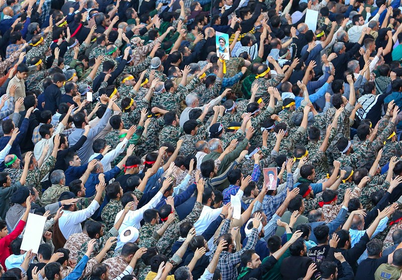 إیران فی قلب المعرکة: الشعب حول القائد، والقوات المسلحة: الردّ الأقسى قادم
