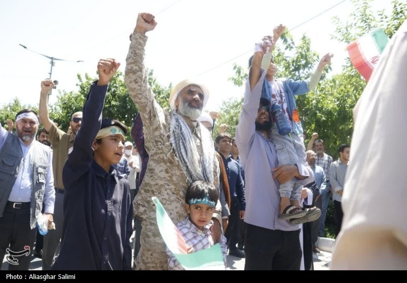 حضور خانوادگی مردم بجنورد در راهپیمایی جمعه خشم و نصر+عکس