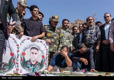 تشییع پیکر سه شهید پدافند هوایی ارتش در خرم‌آباد