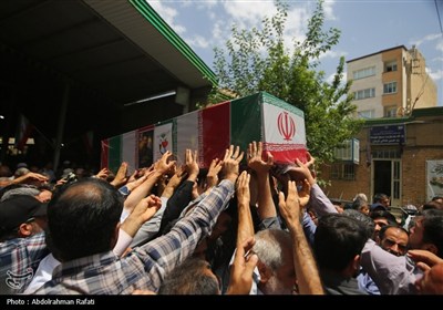 تشییع پیکر شهید حمله رژیم صهیونیستی در راهپیمائی جمعه های خشم و نصر - همدان