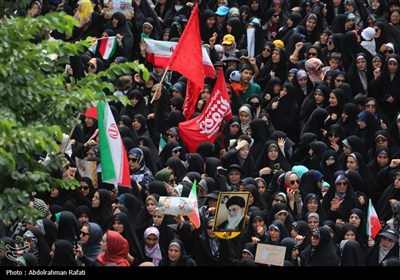 تشییع پیکر شهید حمله رژیم صهیونیستی در راهپیمائی جمعه های خشم و نصر - همدان