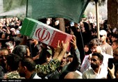حضور سربازان آینده ایران در تشییع پیکر شهید نوزاد
