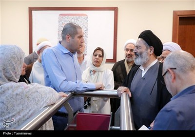 دیدار صمیمی سرپرست حجاج ایرانی با زائران کشورمان در مکه مکرمه