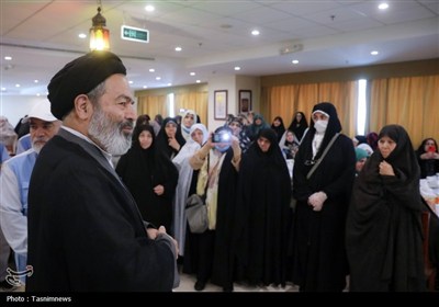 دیدار صمیمی سرپرست حجاج ایرانی با زائران کشورمان در مکه مکرمه