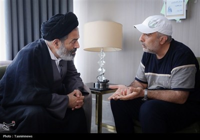 دیدار صمیمی سرپرست حجاج ایرانی با زائران کشورمان در مکه مکرمه