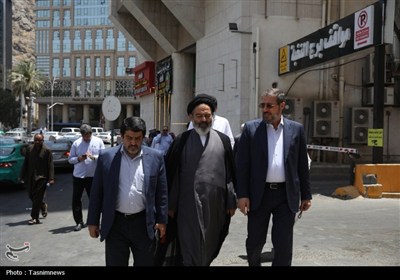 دیدار صمیمی سرپرست حجاج ایرانی با زائران کشورمان در مکه مکرمه