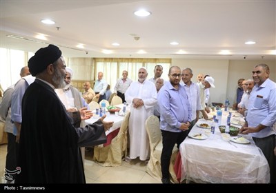 دیدار صمیمی سرپرست حجاج ایرانی با زائران کشورمان در مکه مکرمه