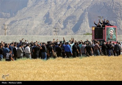 مراسم تشییع و خاکسپاری شهید کربلایی علیرضا اسماعیلی در روستای تمندگان واقع در شهر پیربکران از توابع شهرستان فلاورجان اصفهان