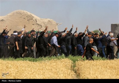 مراسم تشییع و خاکسپاری شهید کربلایی علیرضا اسماعیلی در روستای تمندگان واقع در شهر پیربکران از توابع شهرستان فلاورجان اصفهان