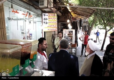 حضور امام جمعه کرمانشاه در میان بازارریان