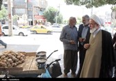 حضور امام جمعه کرمانشاه در میان بازارریان