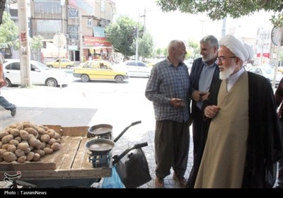حضور امام جمعه کرمانشاه در میان بازارریان