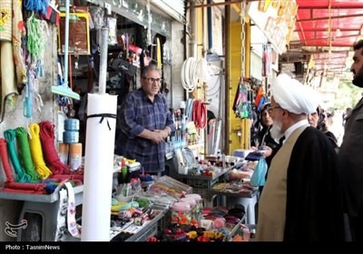 حضور امام جمعه کرمانشاه در میان بازارریان
