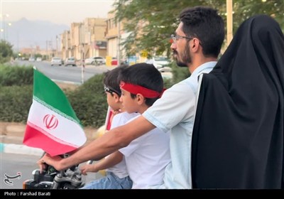 يزد،شهدا،مسير،حركت،عهدي،بلوار،همدلي،نماز،خون،شهيد،ميدان