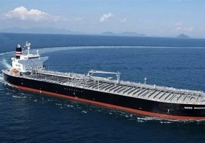Два супертанкера покинули Ормузский пролив из-за опасений его блокировки